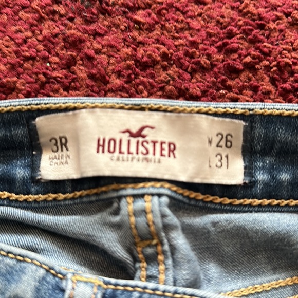 Minimal ripped jeans - Picture 2 of 3